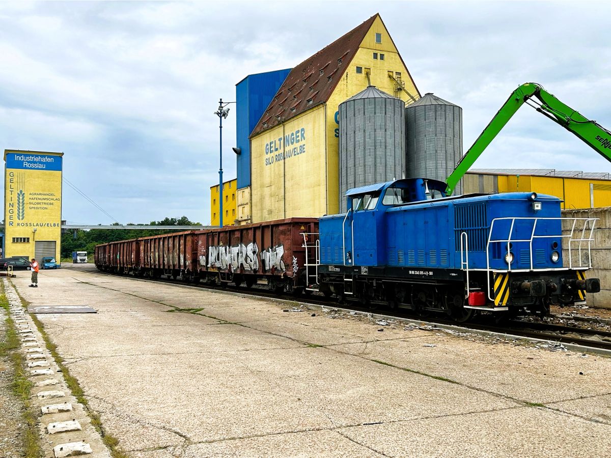 Einleitung - Industriehafen Roßlau GmbH